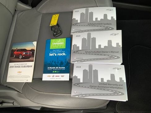 Used 2019 Chevrolet Tahoe LT w/ LT Signature Package image 17