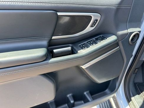 Used 2025 Ford Expedition Max Platinum w/ Stealth Appearance Package image 25