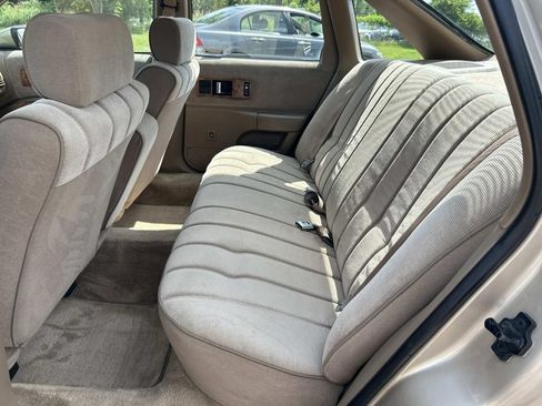 Used 1993 Chevrolet Caprice Classic RWD image 22