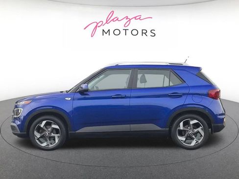 Used 2024 Hyundai Venue Limited FWD image 8