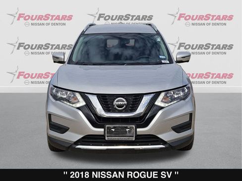 Used 2018 Nissan Rogue SV w/ Premium Package image 10