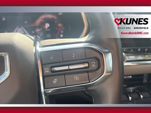 Used 2024 GMC Canyon Denali image 24