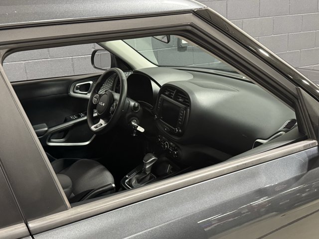 Used 2024 Kia Soul LX w/ LX Technology Package FWD image 5