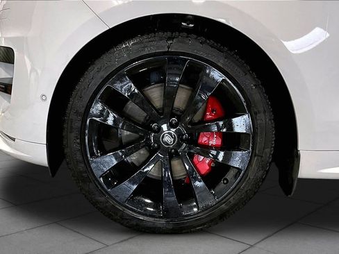 Used 2025 Land Rover Range Rover Sport Dynamic SE image 11