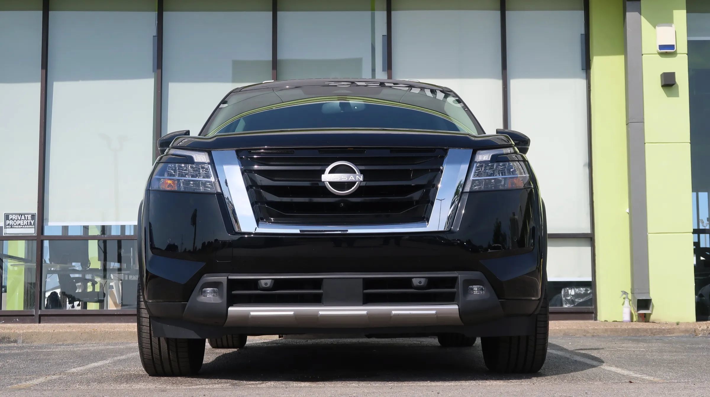 Used 2022 Nissan Pathfinder SL w/ SL Premium Package FWD image 3