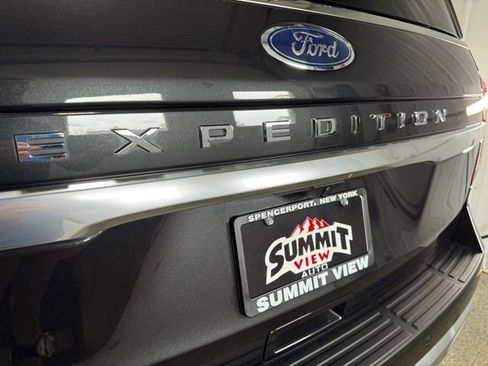 Used 2024 Ford Expedition Platinum image 36