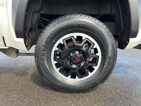 Used 2024 Toyota Tacoma TRD Off-Road AWD/4WD image 12