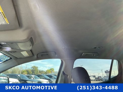 Used 2019 GMC Acadia SLE image 26