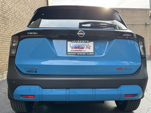 New 2026 Nissan Kicks SR w/ SR Premium Package AWD/4WD image 21