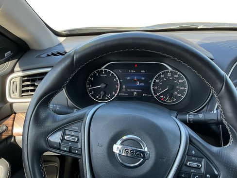 Used 2017 Nissan Maxima Platinum FWD image 12