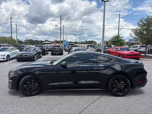 Used 2021 Ford Mustang GT Premium w/ Equipment Group 401A RWD image 4
