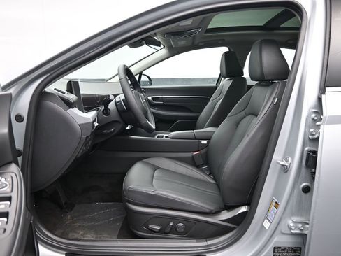 Used 2025 Hyundai Sonata Limited image 27