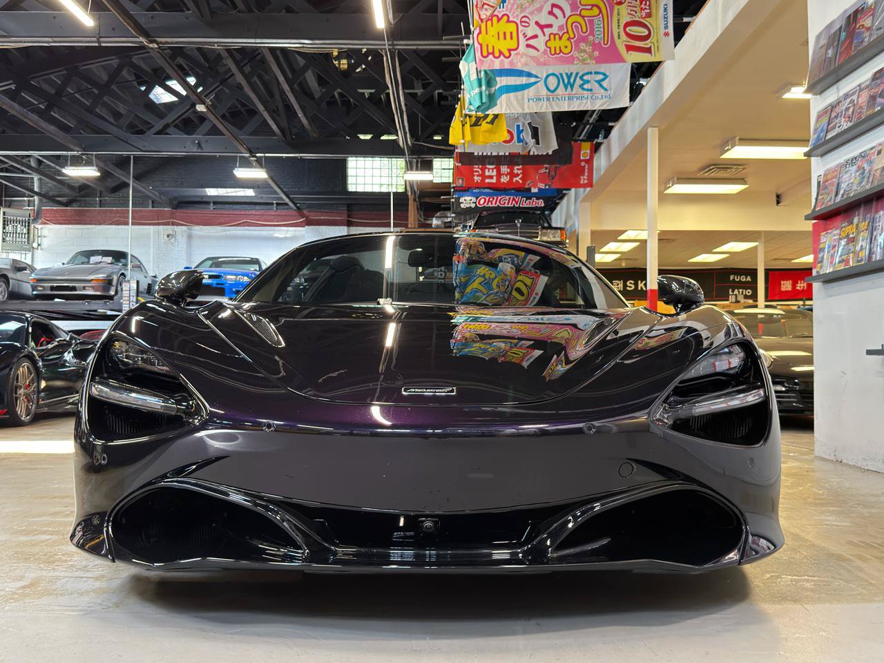 Used 2022 McLaren 720S Performance RWD image 2