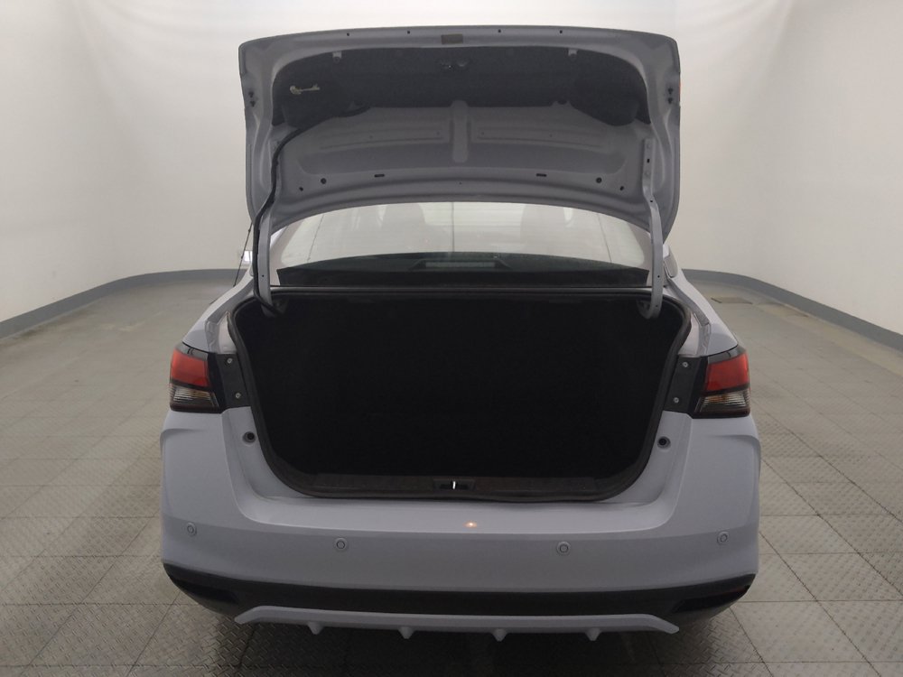 Used 2025 Nissan Versa SV w/ Trunk Package FWD image 29