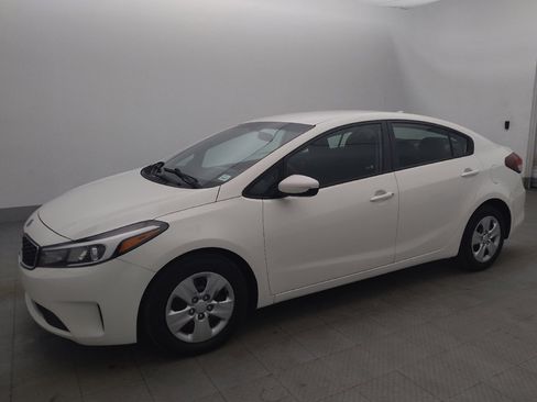 Used 2018 Kia Forte LX w/ LX Popular Package FWD image 2