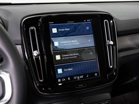 Used 2023 Volvo C40 P8 Recharge Ultimate image 15