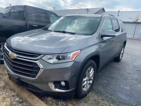 Used 2018 Chevrolet Traverse LT AWD/4WD image 3