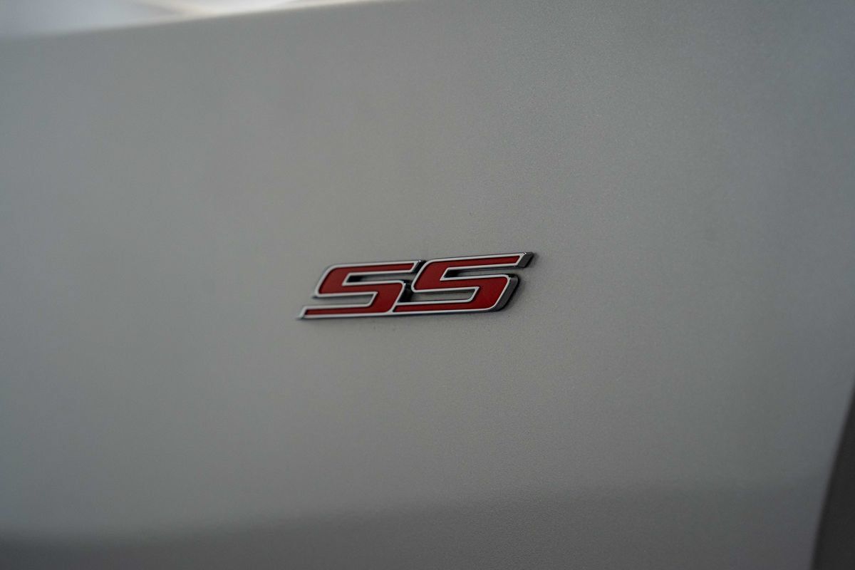 Used 2018 Chevrolet Camaro SS RWD image 4