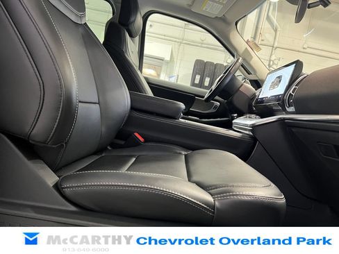 Used 2025 Ford Expedition Platinum AWD/4WD image 28