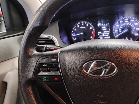 Used 2017 Hyundai Sonata SE image 16