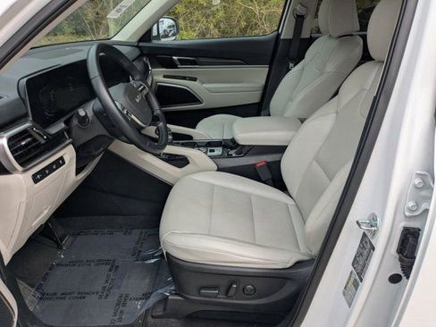 Used 2025 Kia Telluride S image 22