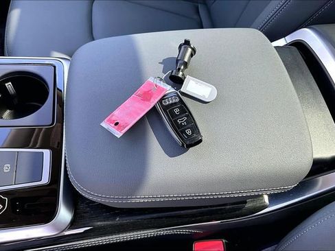 New 2025 Audi Q7 2.0T Premium Plus image 10