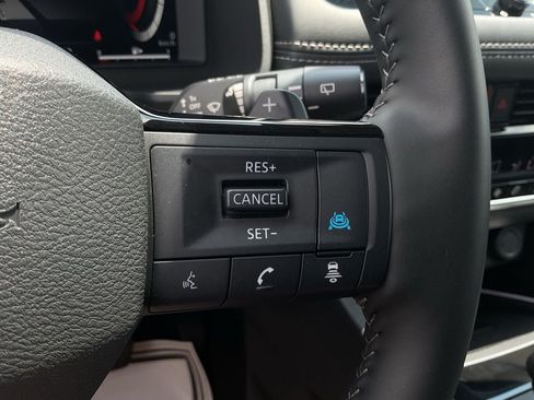 Used 2026 Nissan Rogue SL FWD image 28