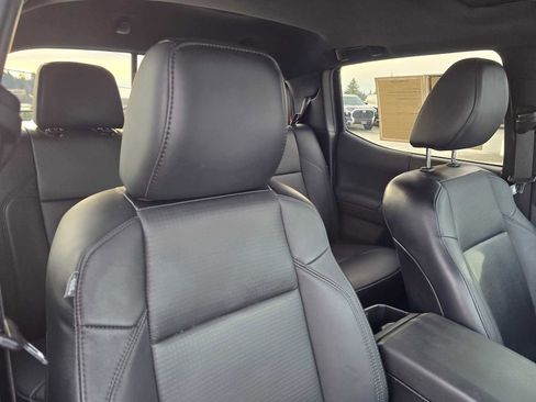 Used 2023 Toyota Tacoma TRD Off-Road image 13