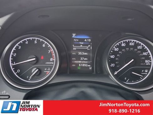 Used 2024 Toyota Camry SE w/ Cold Weather Package image 17