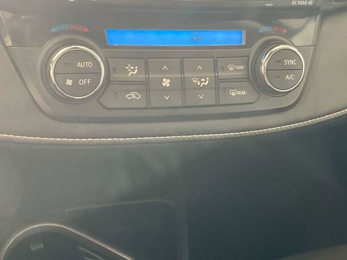Used 2017 Toyota RAV4 XLE w/ Plus Special Value Package AWD/4WD image 18