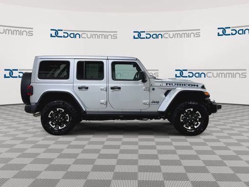 Used 2024 Jeep Wrangler Unlimited Rubicon 4xe AWD/4WD image 2