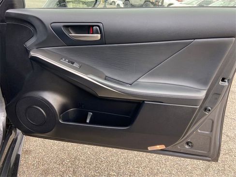 Certified 2023 Lexus IS 350 F Sport image 30