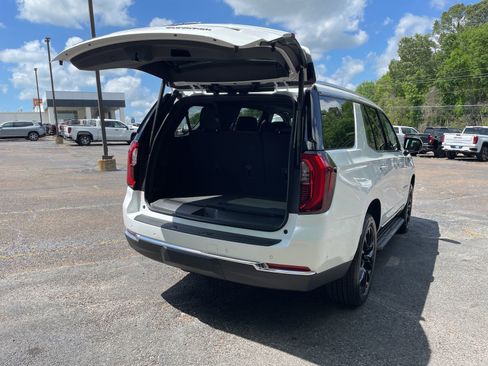 New 2026 GMC Yukon Elevation w/ Elevation Premium Package RWD image 30