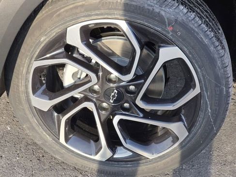 New 2026 Chevrolet Trax RS w/ Sunroof Package image 21