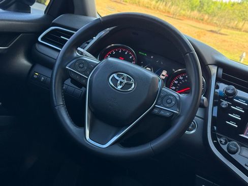 Used 2018 Toyota Camry XSE image 14