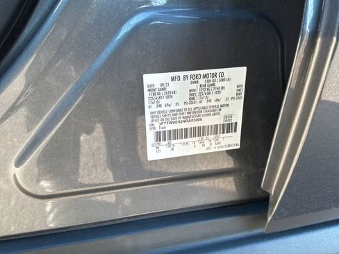 Used 2022 Ford Maverick XLT image 8