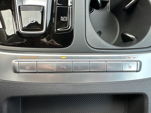 New 2026 Kia Carnival EX image 40