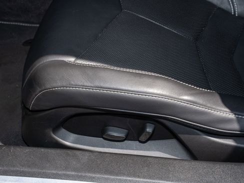 Used 2023 Chevrolet Corvette Stingray Coupe w/ Z51 Performance Package image 22