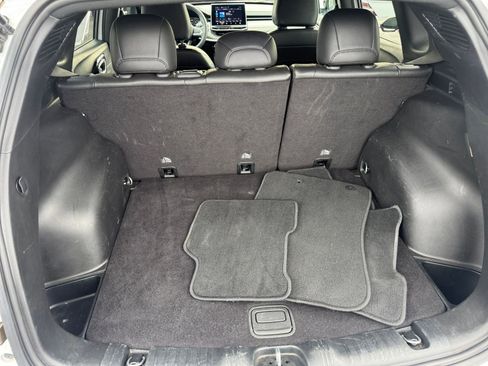 Used 2025 Jeep Compass Limited image 31