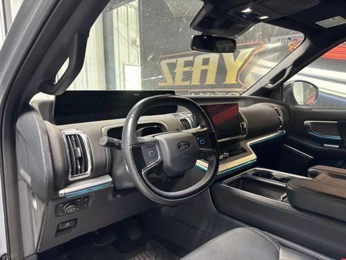 Used 2025 Ford Expedition Tremor AWD/4WD image 5