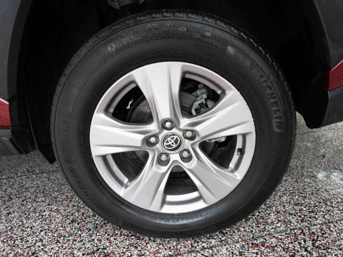 Used 2025 Toyota RAV4 XLE image 29