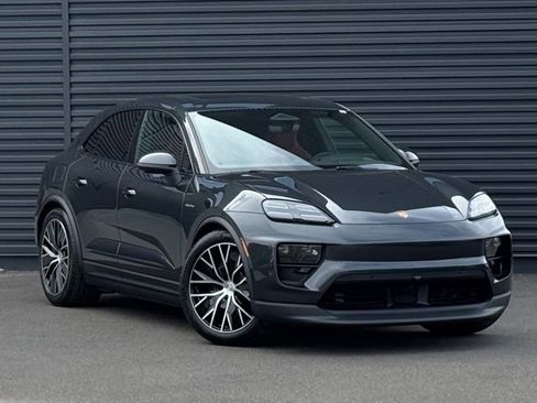 New 2026 Porsche Macan 4 Electric AWD/4WD image 9