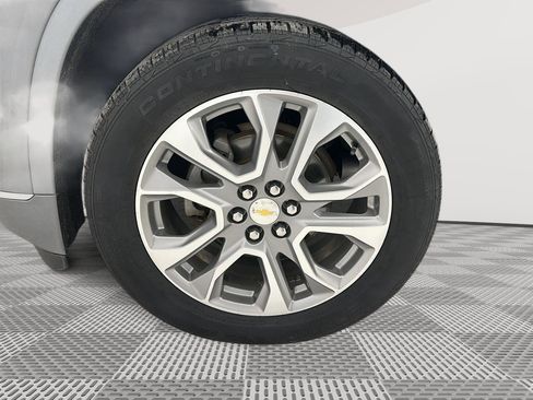 Used 2020 Chevrolet Traverse Premier image 32