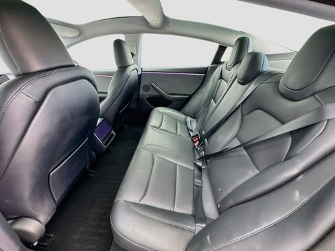 Used 2025 Tesla Model 3 Long Range RWD image 16