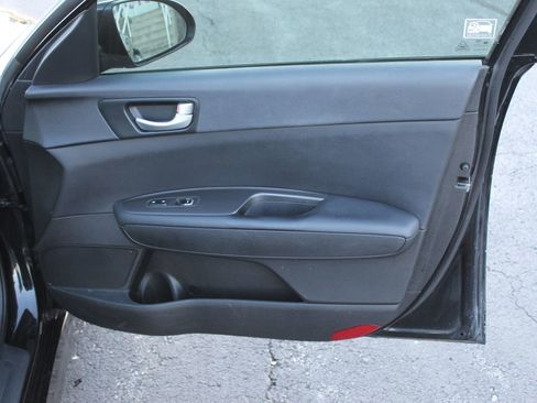 Used 2018 Kia Optima LX image 9