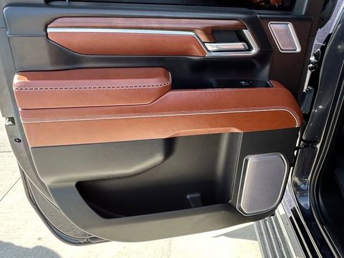 Used 2024 GMC Sierra 2500 Denali Ultimate image 12