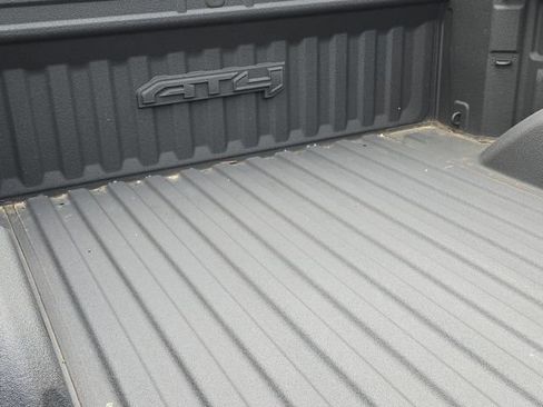 Used 2022 GMC Sierra 1500 AT4 w/ AT4 Premium Package AWD/4WD image 11