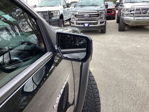 Used 2024 Chevrolet Colorado ZR2 w/ ZR2 Convenience Package III image 23