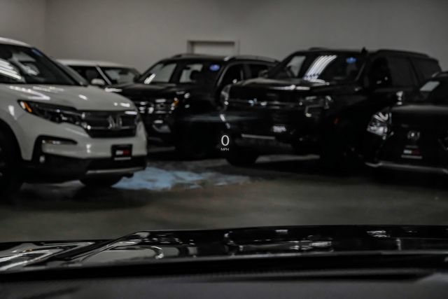 Used 2022 Jeep Grand Cherokee Summit AWD/4WD image 29