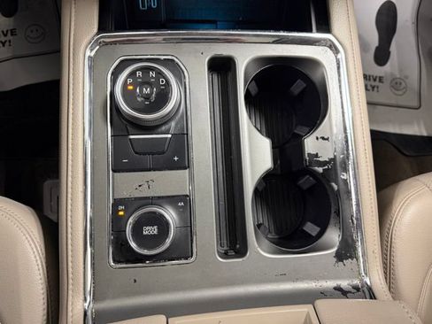 Used 2021 Ford Expedition XLT AWD/4WD image 38